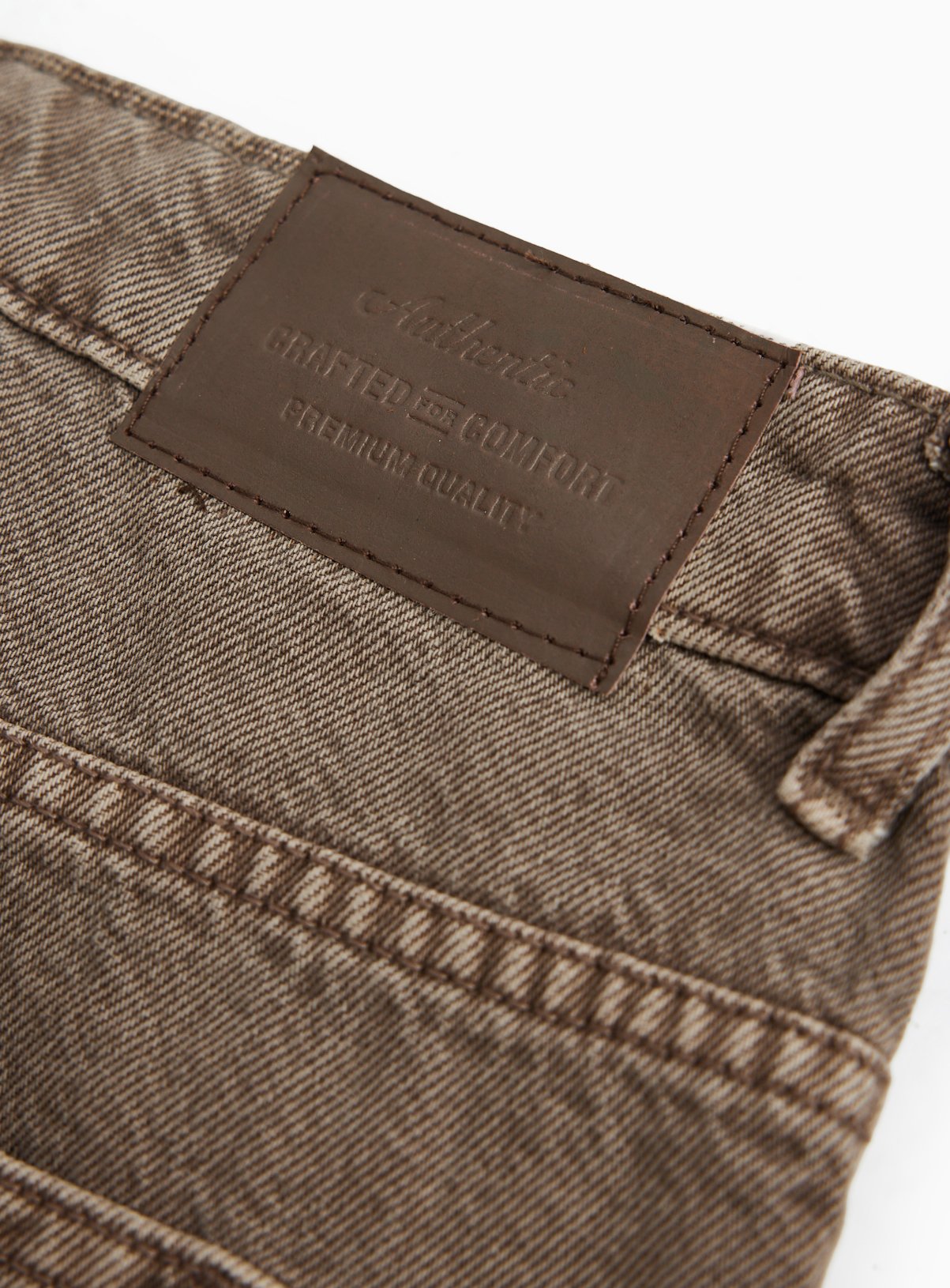 Light Brown Straight Leg Jeans 32L - Image 4 thumbnail